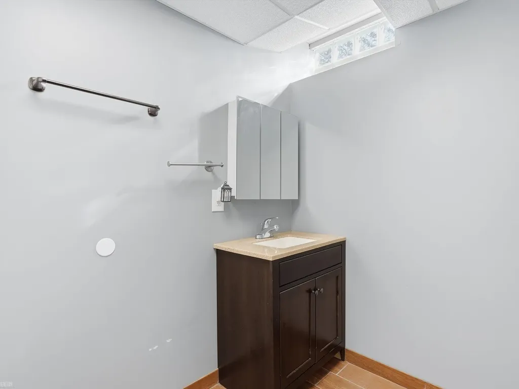 506 W Woodside Avenue Madison Heights City MI 48071