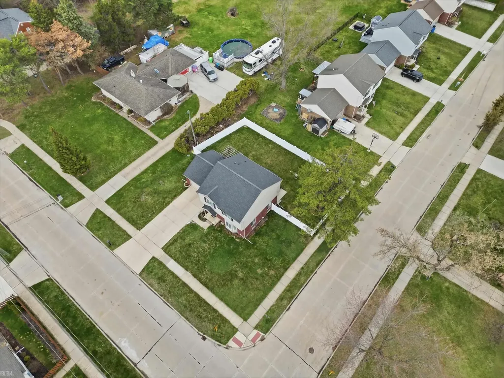 506 W Woodside Avenue Madison Heights City MI 48071