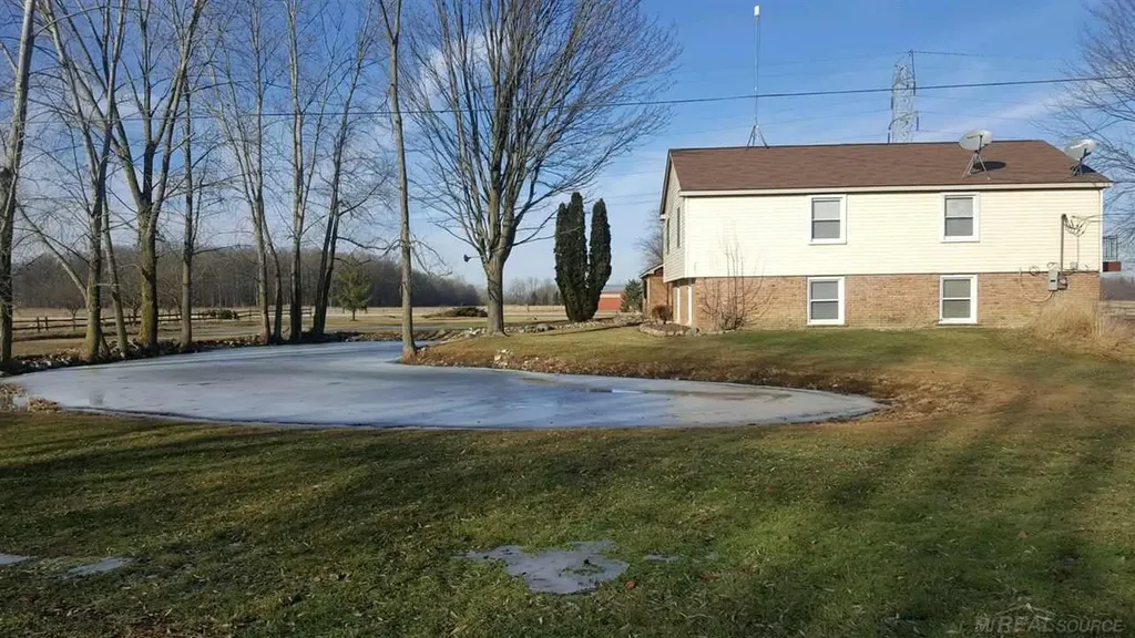 13775 Mesmer Road Berlin Township MI 48002