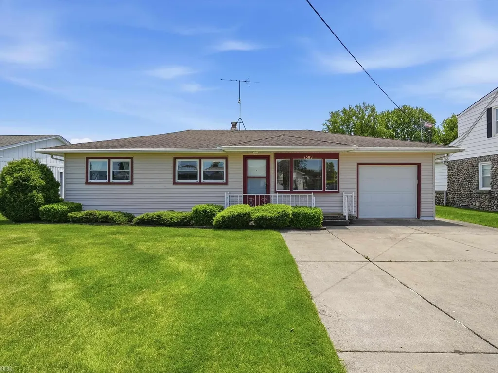 7589 Colony Drive Clay Township MI 48001