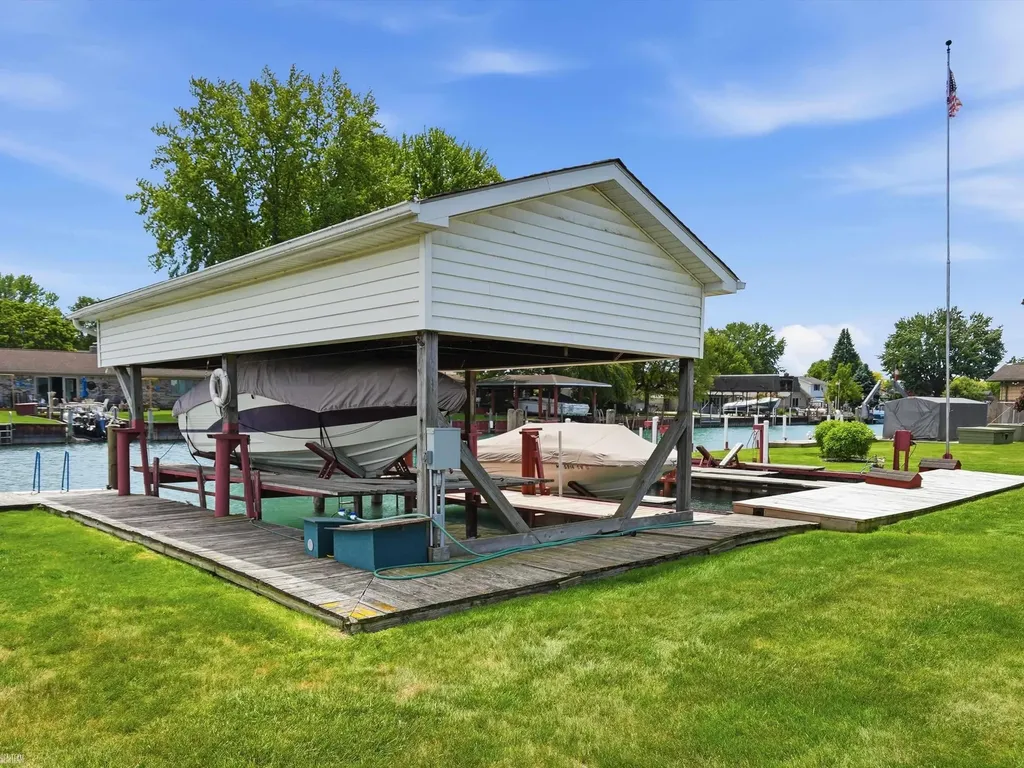 7589 Colony Drive Clay Township MI 48001