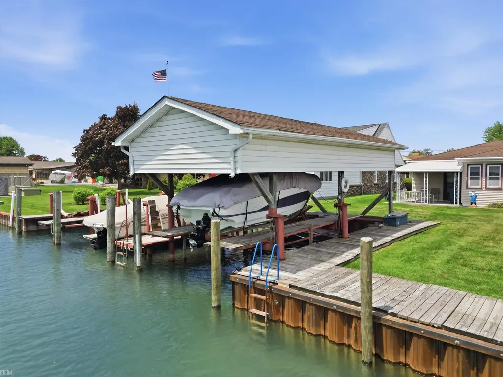7589 Colony Drive Clay Township MI 48001