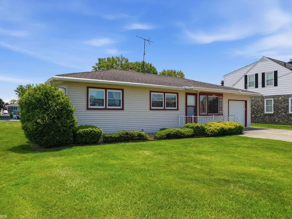 7589 Colony Drive Clay Township MI 48001