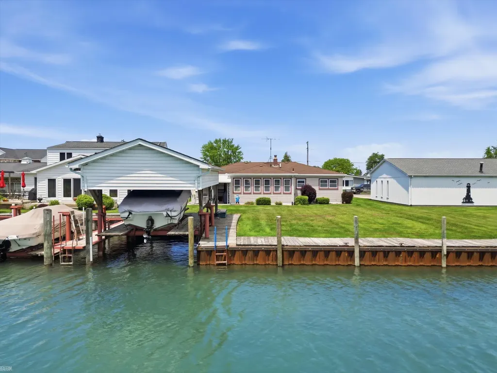 7589 Colony Drive Clay Township MI 48001