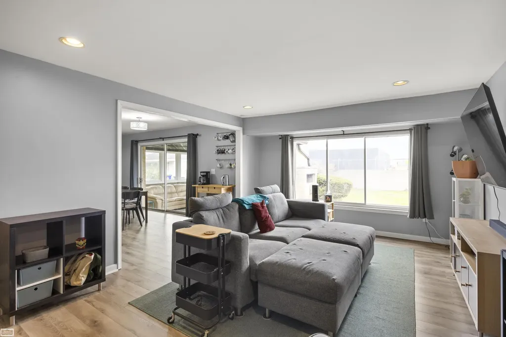 10732 N Oak Drive Royal Oak Charter Township MI 48220