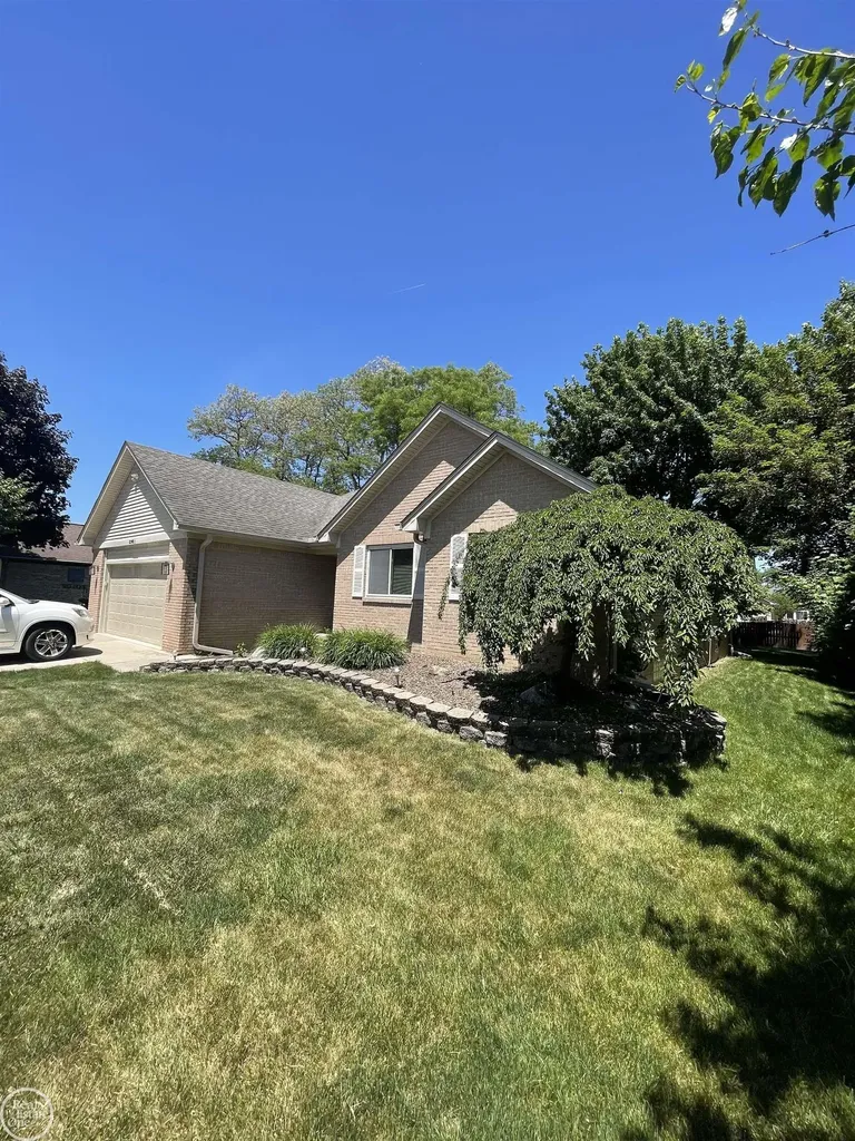 23945 Settlers Drive Macomb Township MI 48042