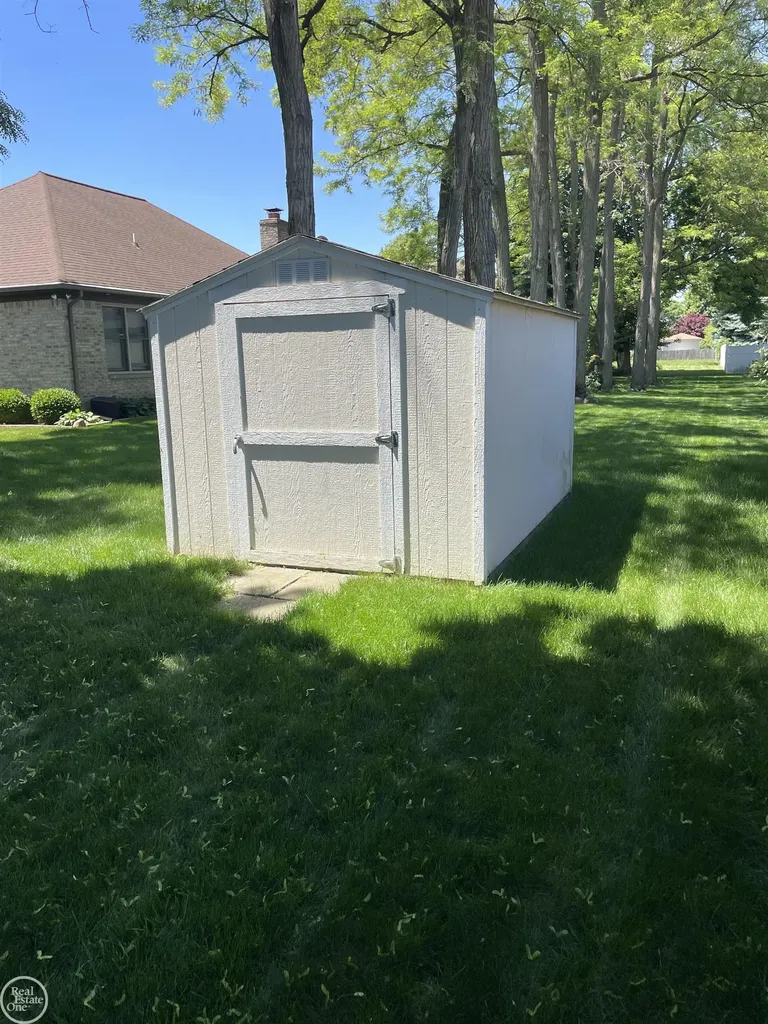 23945 Settlers Drive Macomb Township MI 48042