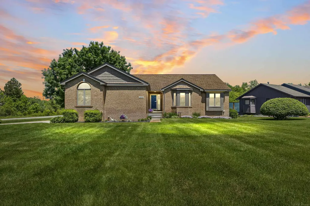10690 Oxbow Heights Drive White Lake Charter Township MI 48386