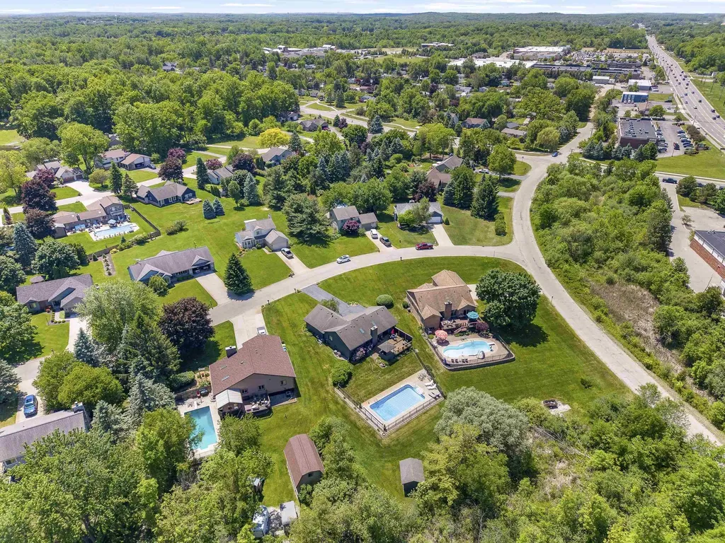 10690 Oxbow Heights Drive White Lake Charter Township MI 48386