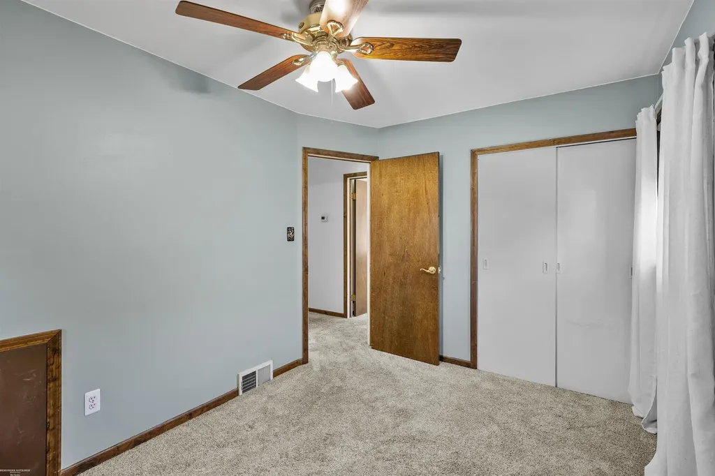 28627 Bohn Street Roseville City MI 48066