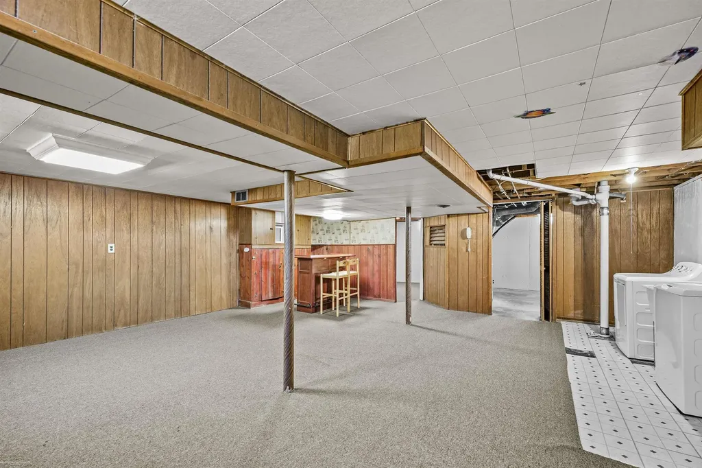 28627 Bohn Street Roseville City MI 48066