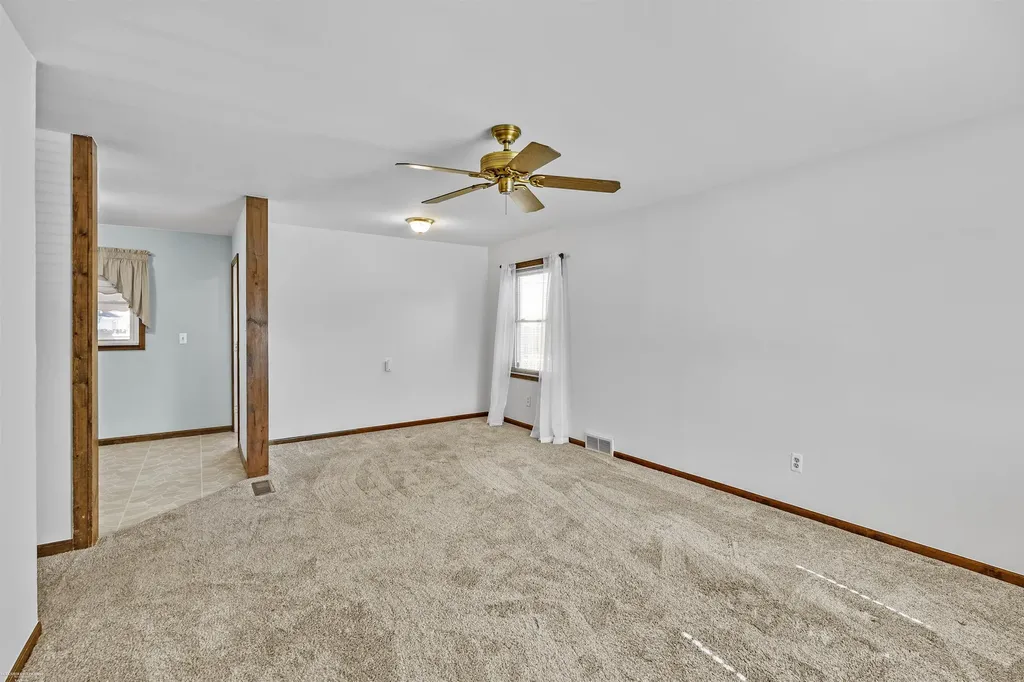 28627 Bohn Street Roseville City MI 48066