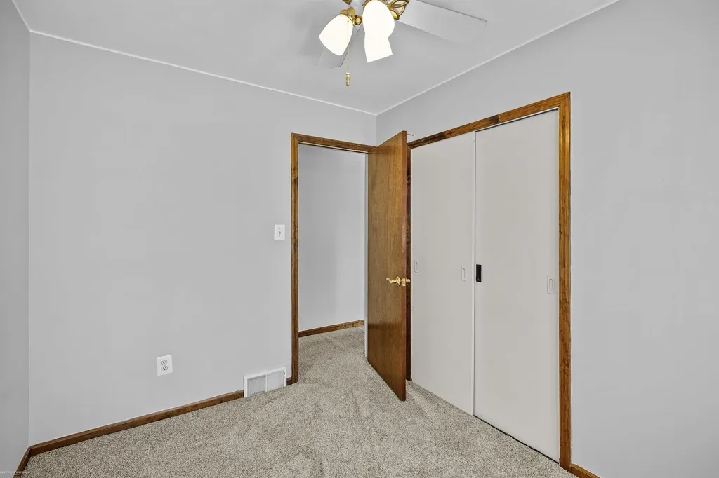 28627 Bohn Street Roseville City MI 48066