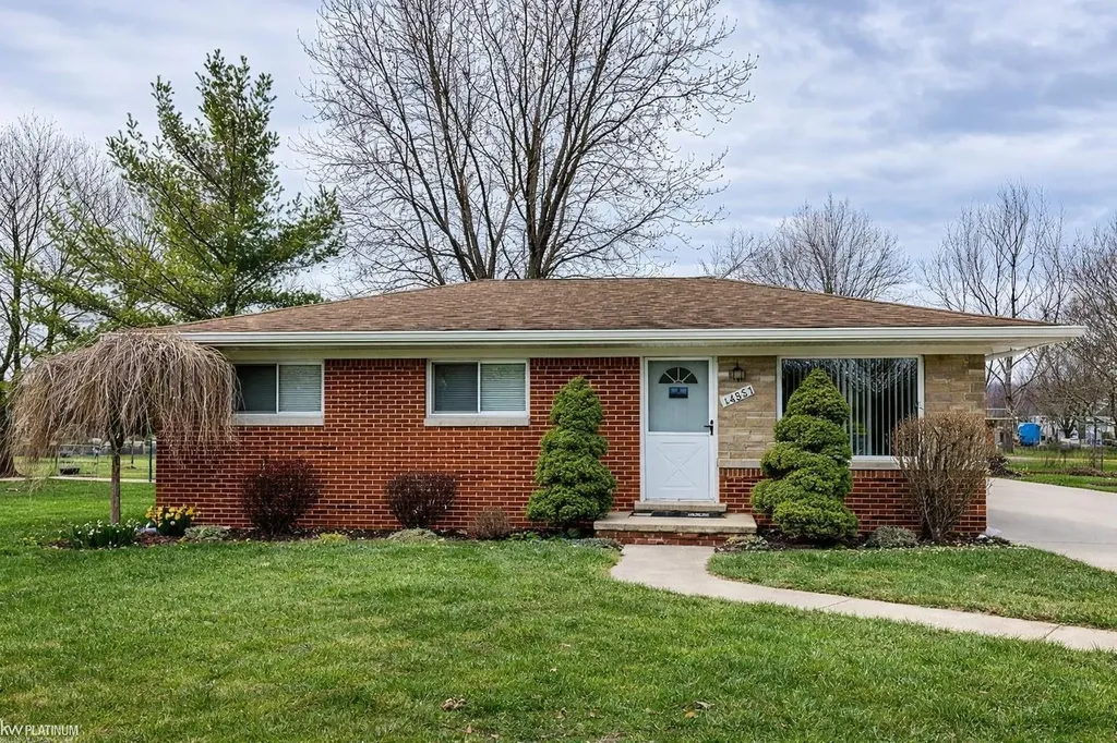 48059 Pheasant Street Chesterfield Township MI 48047