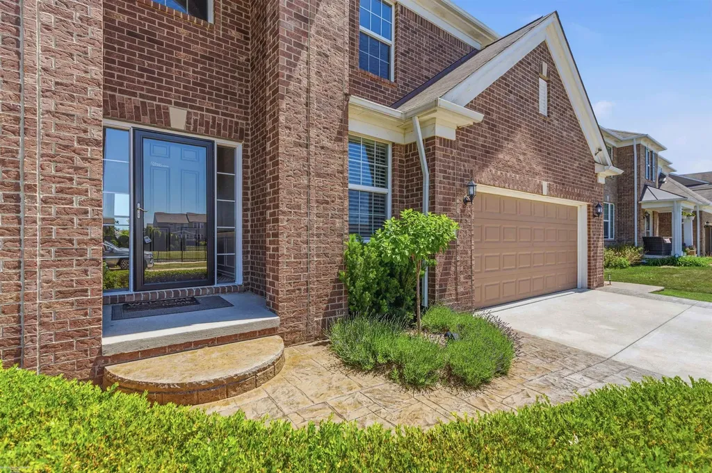 49410 Camarosa Lane Macomb Township MI 48044