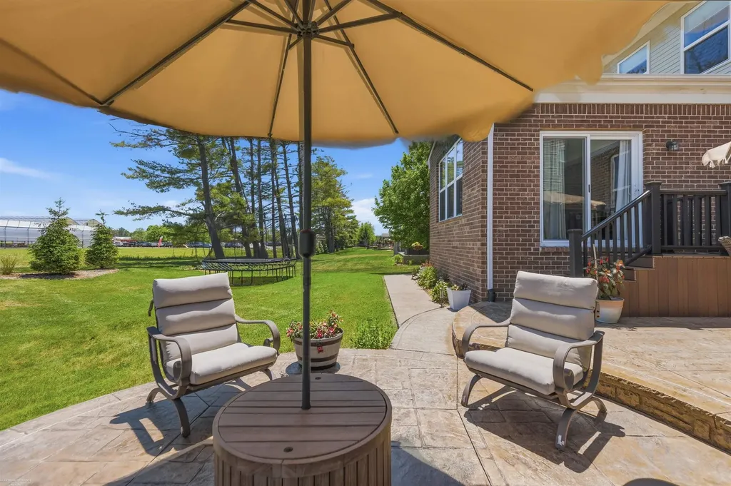 49410 Camarosa Lane Macomb Township MI 48044