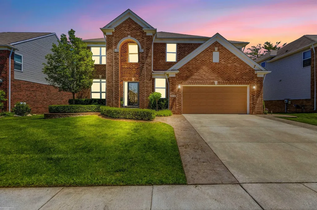 49410 Camarosa Lane Macomb Township MI 48044