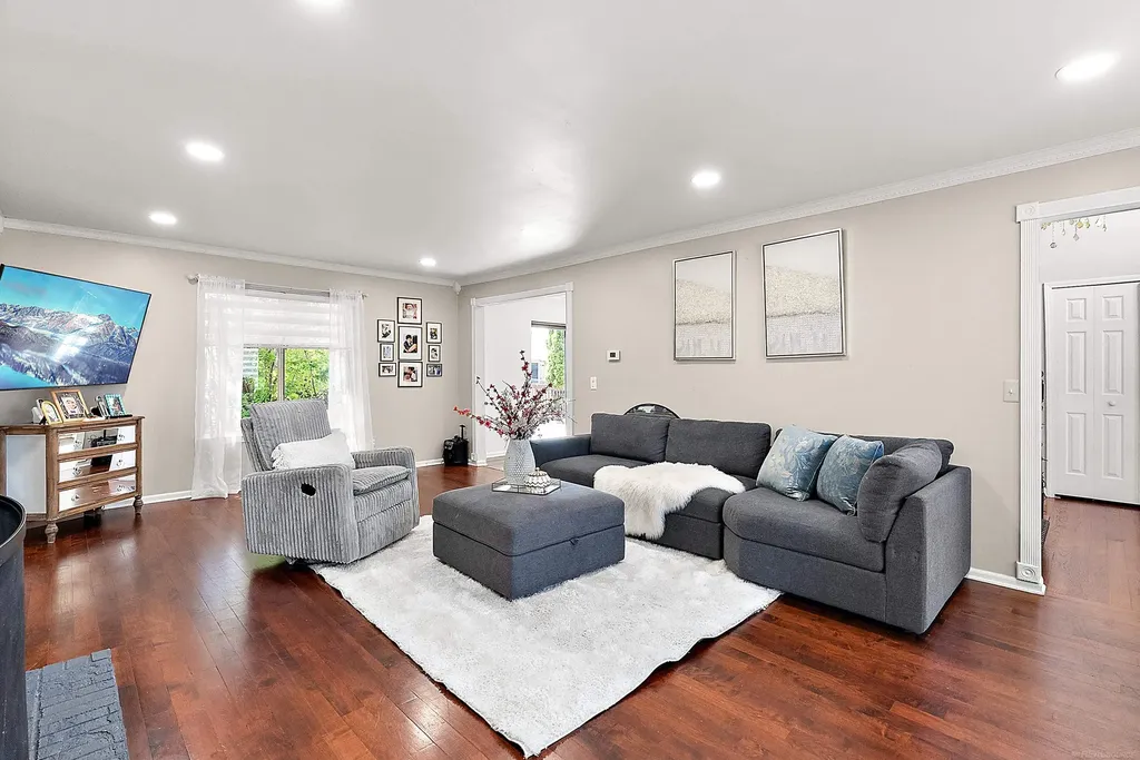 25850 Princess Drive Chesterfield Township MI 48051