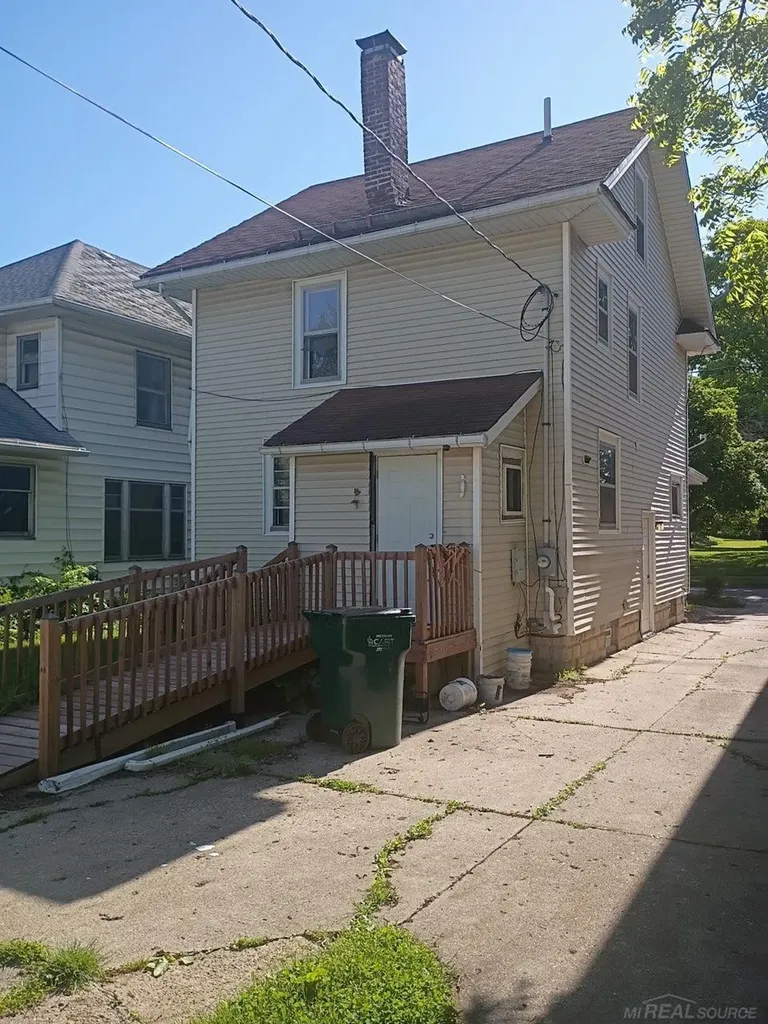 320 Huron Street Lansing City MI 48915
