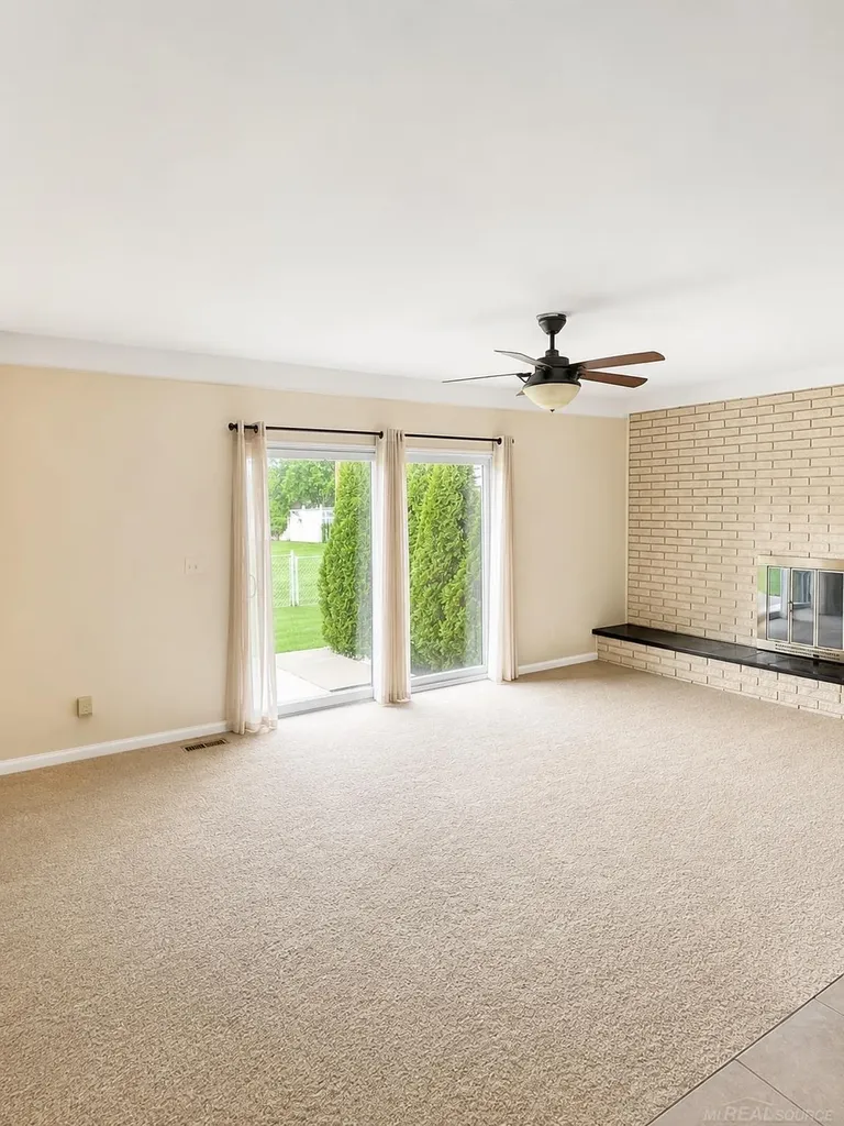 27344 Michele Street Dearborn Heights City MI 48127
