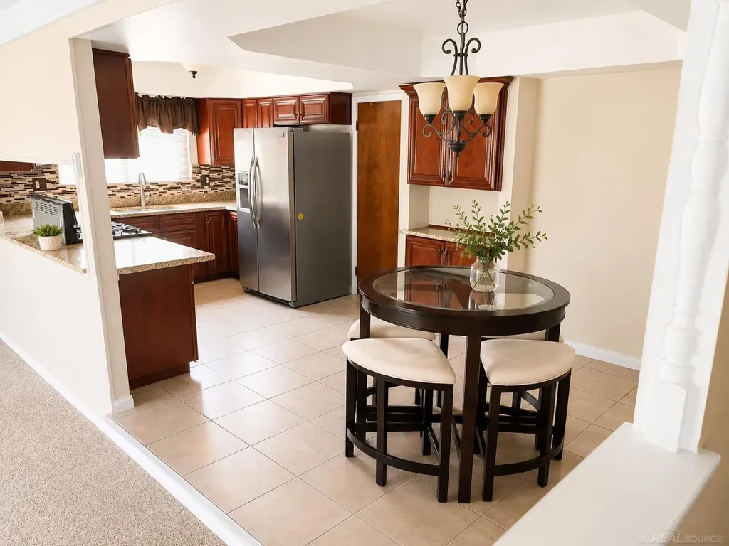 27344 Michele Street Dearborn Heights City MI 48127