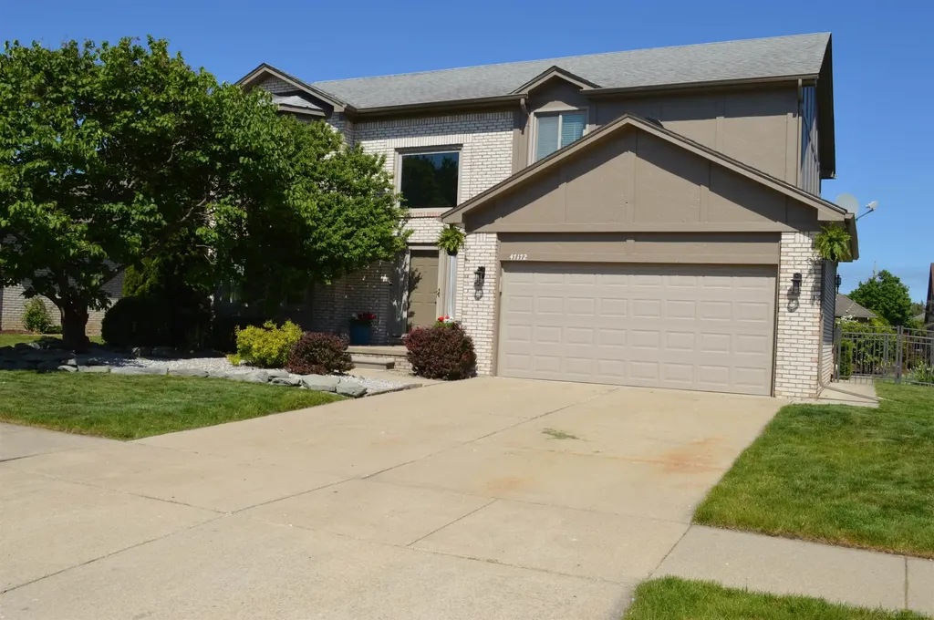 47172 Morning Dove Drive Macomb Township MI 48044