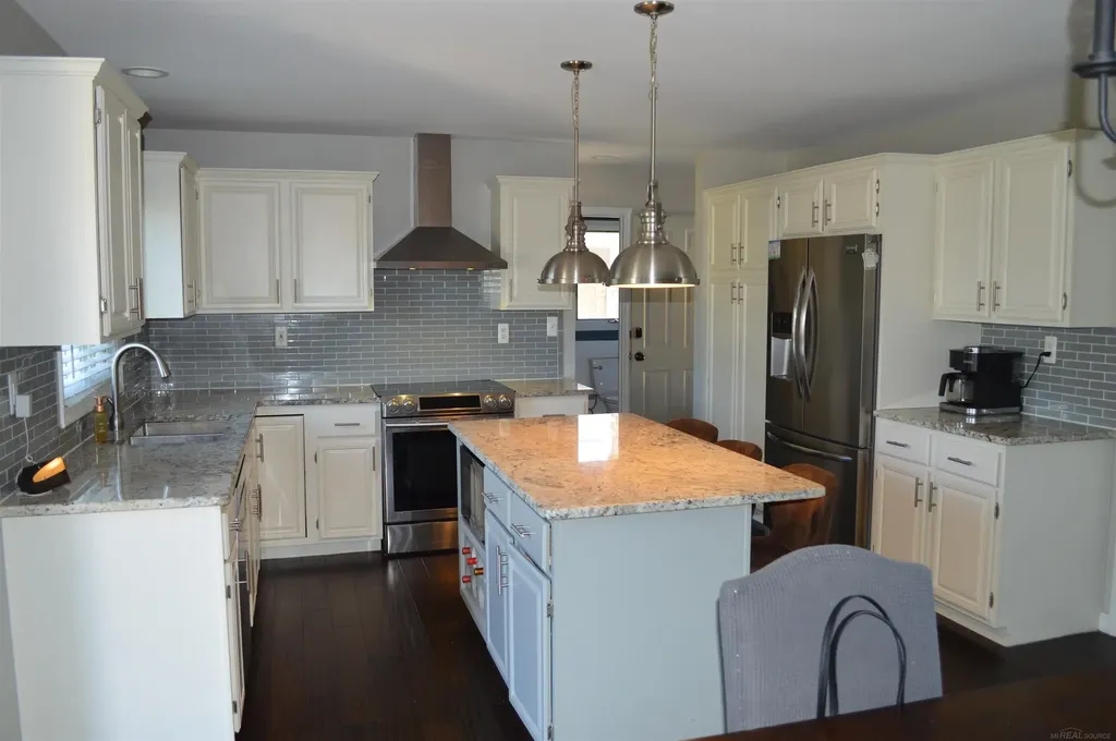 47172 Morning Dove Drive Macomb Township MI 48044
