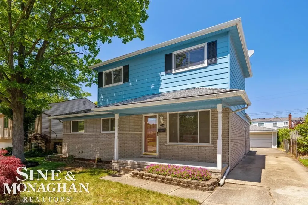 22929 Clairwood Street St. Clair Shores City MI 48080