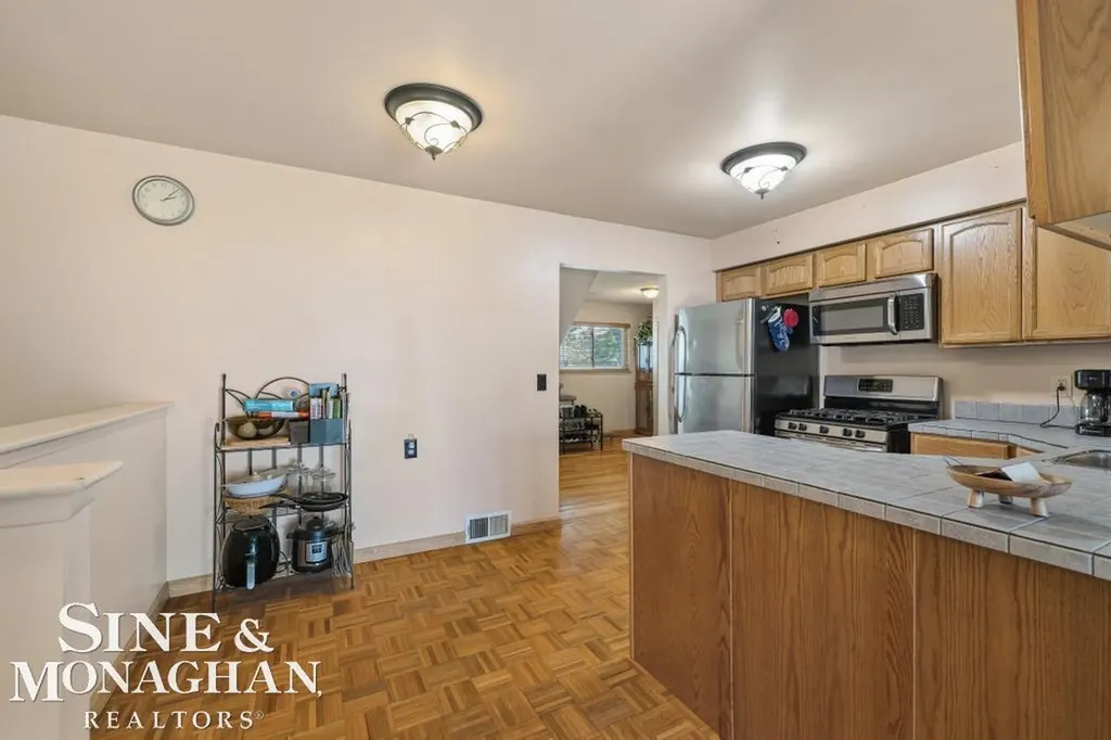 22929 Clairwood Street St. Clair Shores City MI 48080