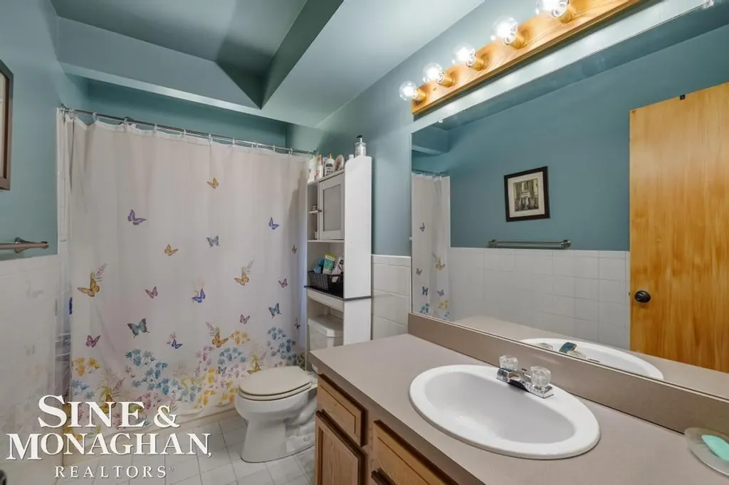 22929 Clairwood Street St. Clair Shores City MI 48080