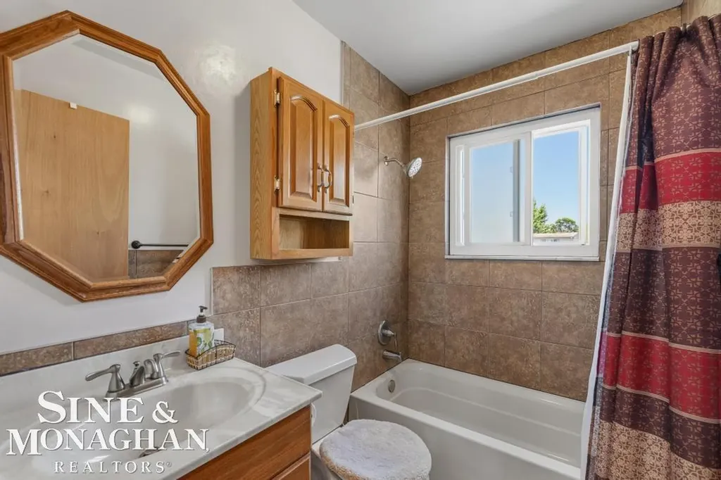 22929 Clairwood Street St. Clair Shores City MI 48080