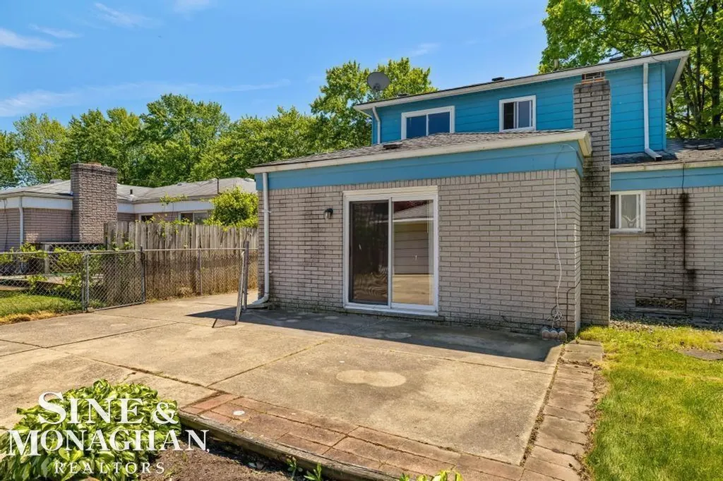 22929 Clairwood Street St. Clair Shores City MI 48080