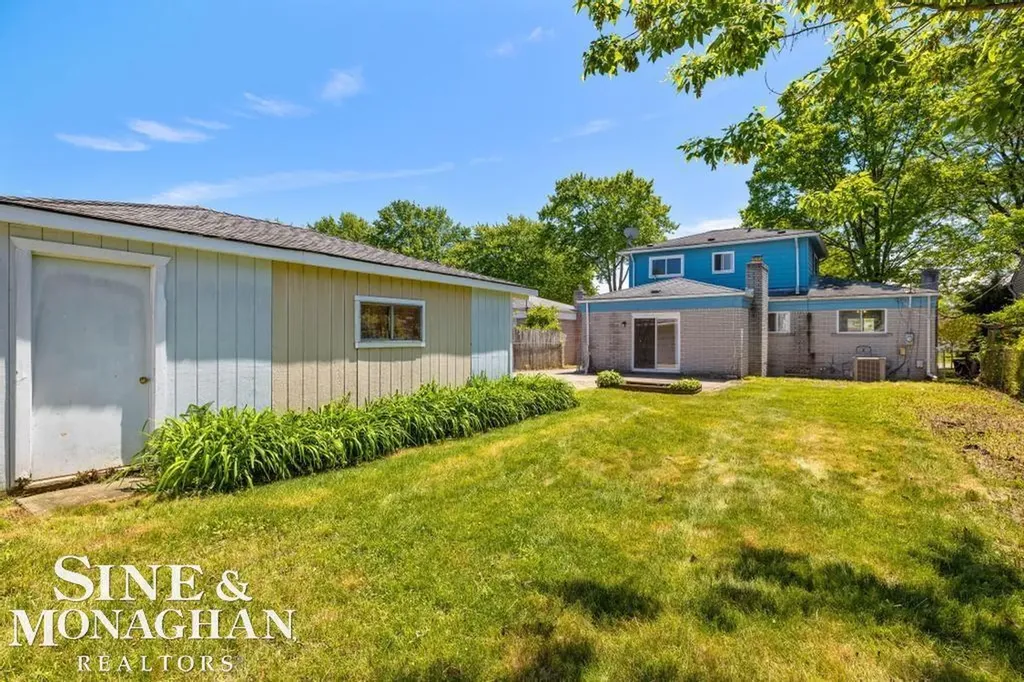 22929 Clairwood Street St. Clair Shores City MI 48080