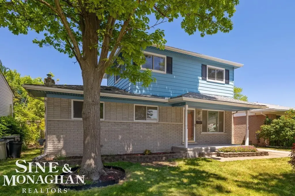 22929 Clairwood Street St. Clair Shores City MI 48080