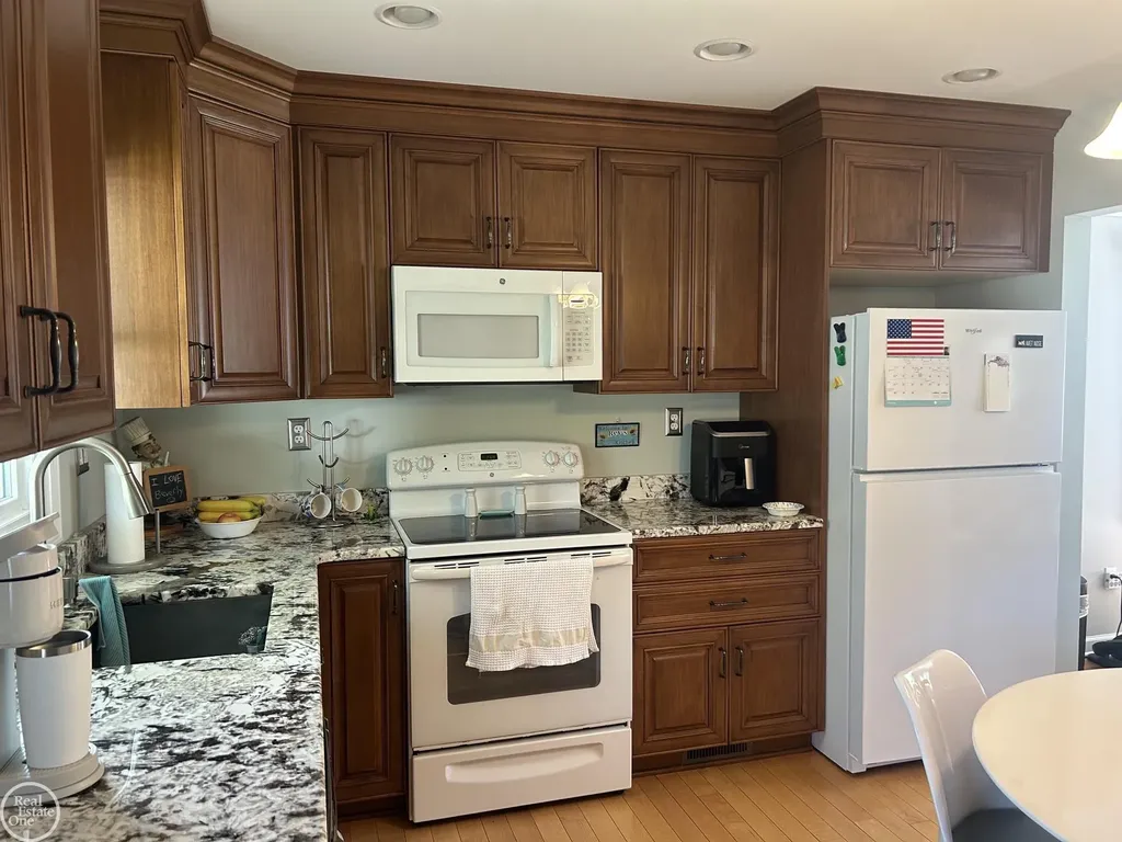 5700 Parkdale Street Shelby Charter Township MI 48317