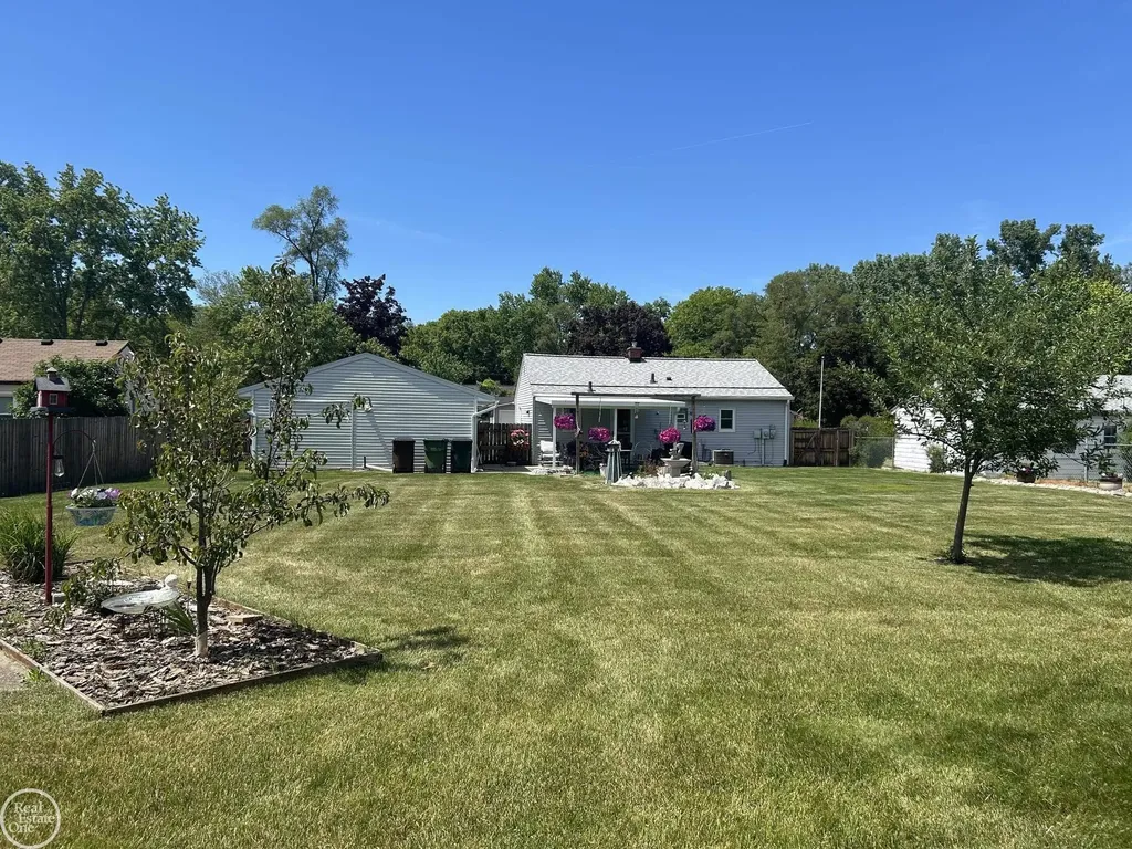 5700 Parkdale Street Shelby Charter Township MI 48317