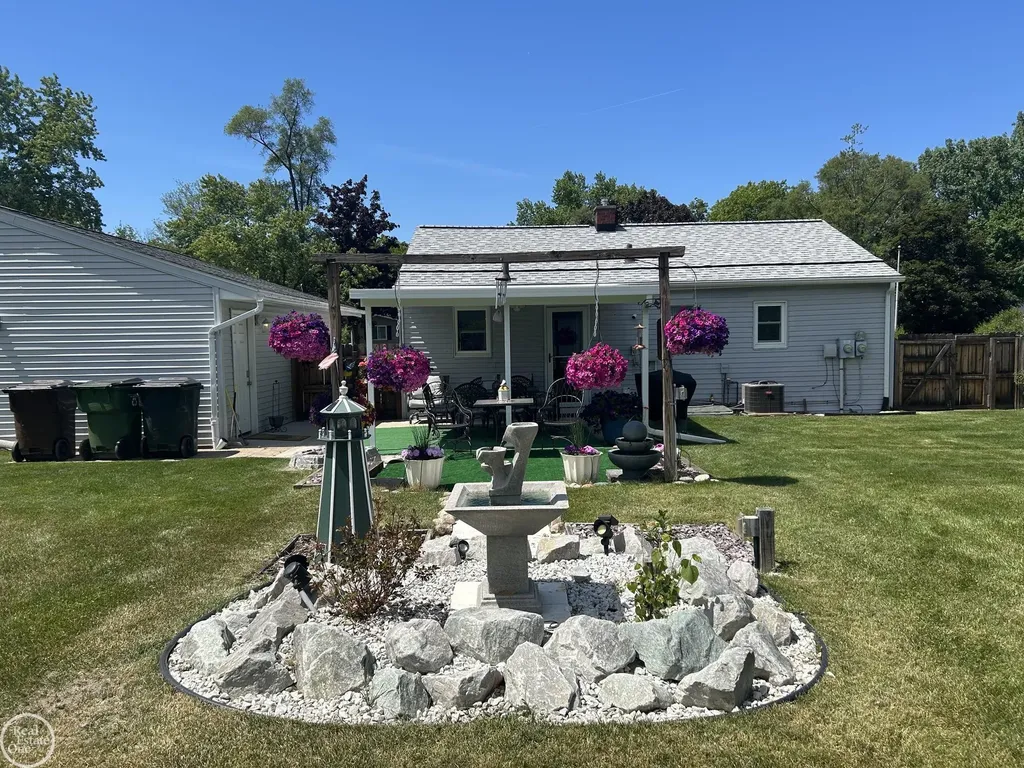 5700 Parkdale Street Shelby Charter Township MI 48317