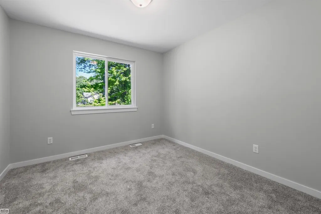 3702 N Athanasia Way Fort Gratiot Charter Township MI 48059