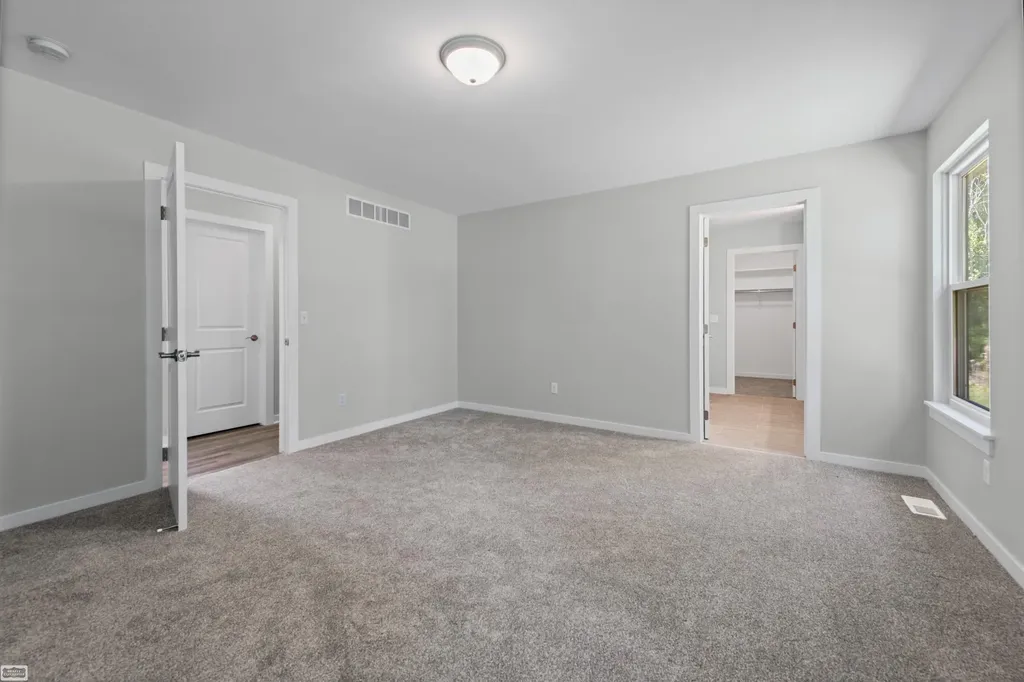 3702 N Athanasia Way Fort Gratiot Charter Township MI 48059
