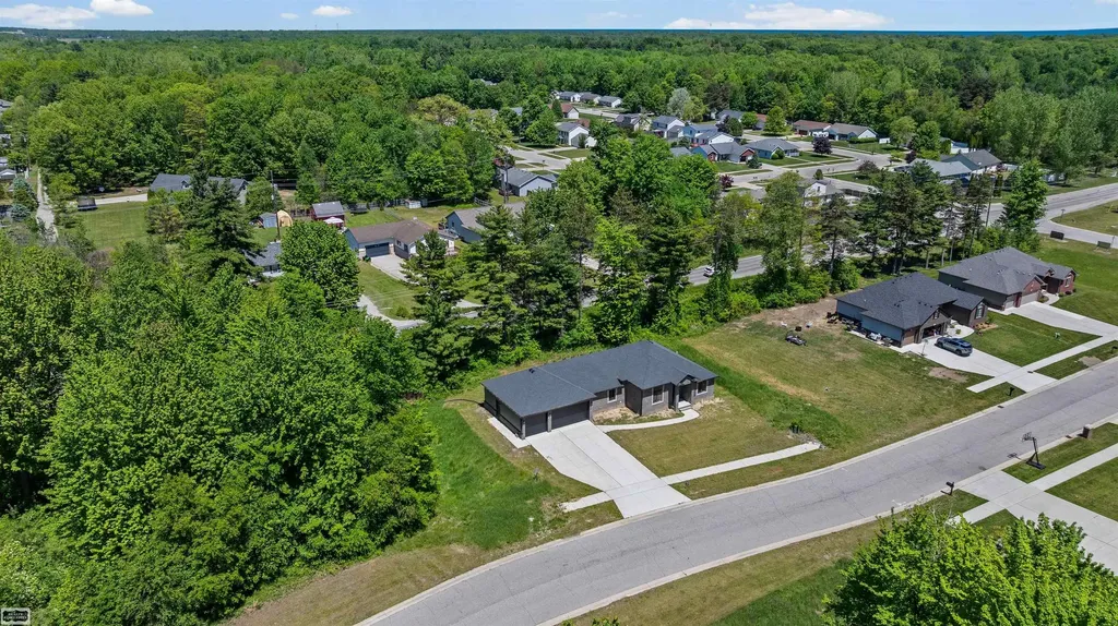 3702 N Athanasia Way Fort Gratiot Charter Township MI 48059