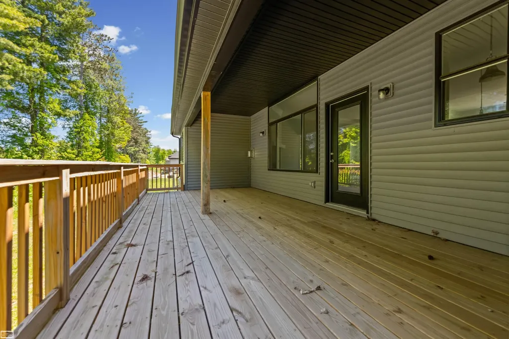 3702 N Athanasia Way Fort Gratiot Charter Township MI 48059