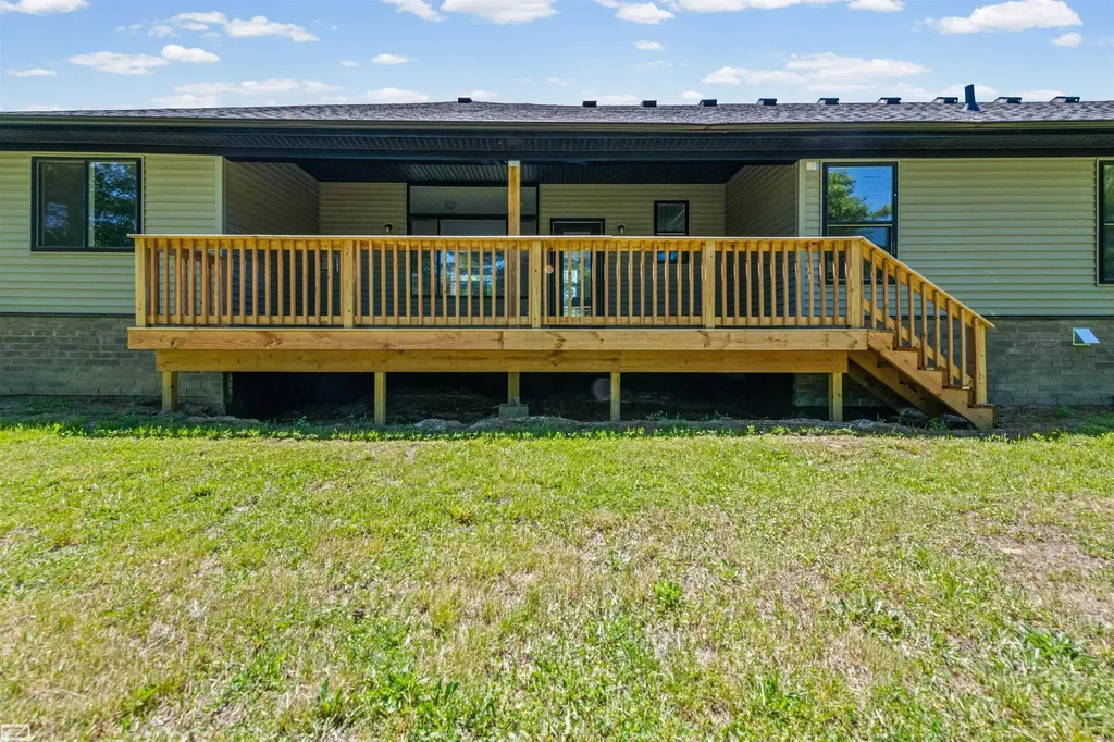3702 N Athanasia Way Fort Gratiot Charter Township MI 48059