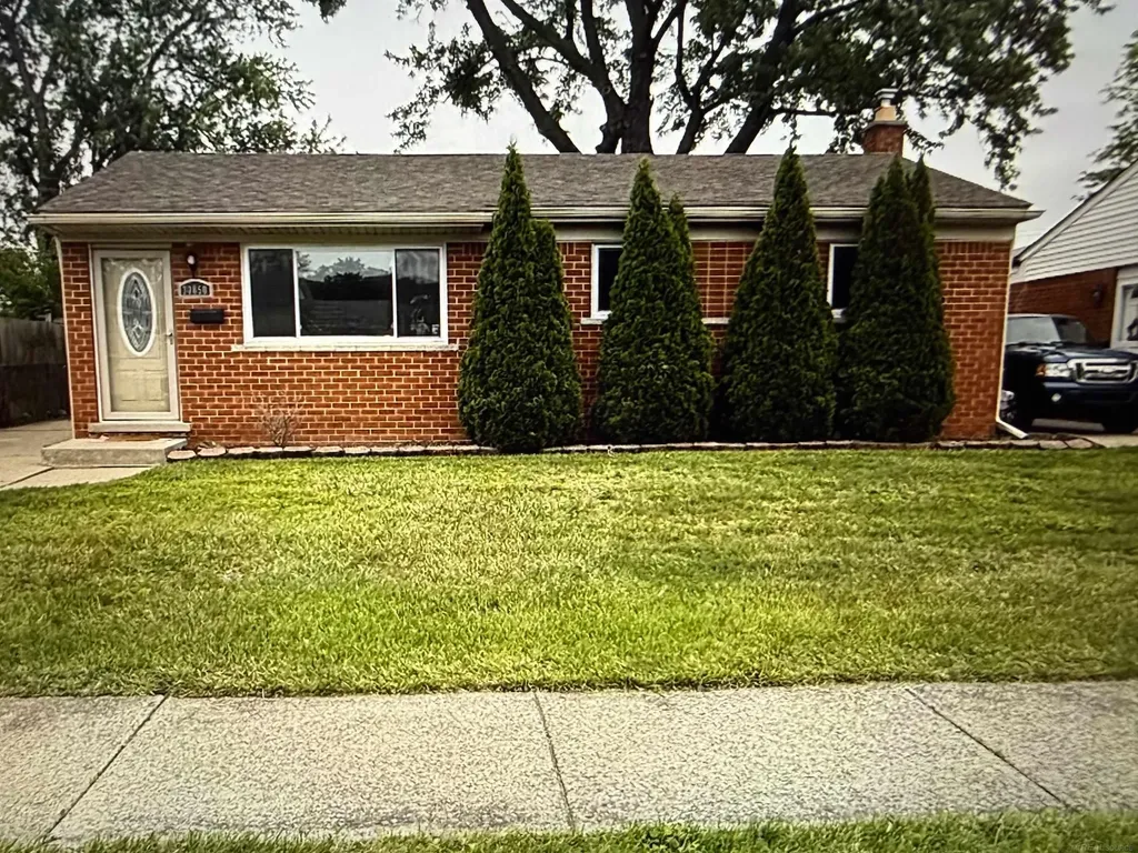 30850 Barrington Street Westland City MI 48186