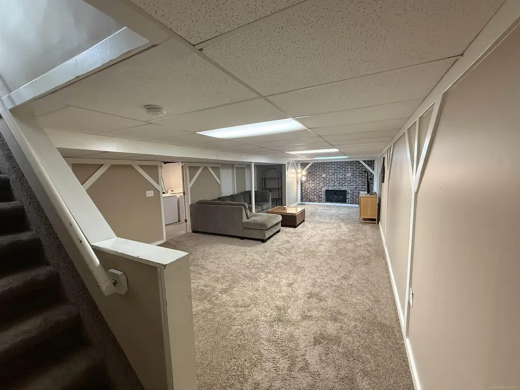30850 Barrington Street Westland City MI 48186