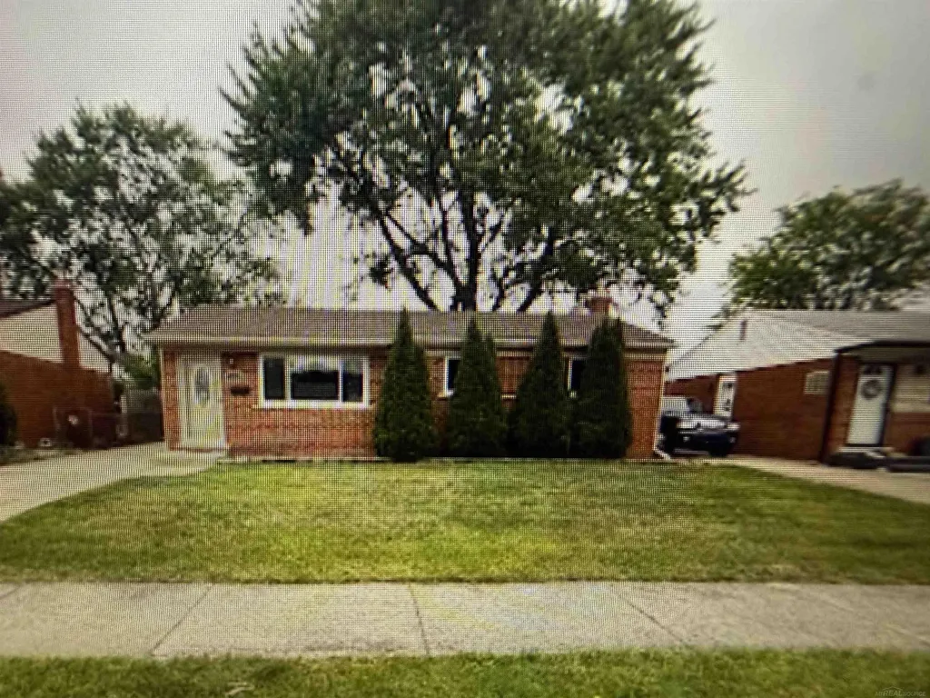 30850 Barrington Street Westland City MI 48186