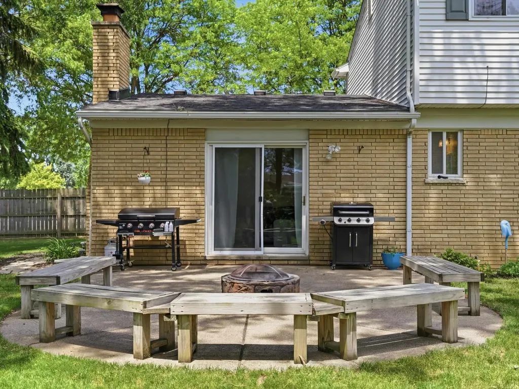 12212 Polara Drive Sterling Heights City MI 48312