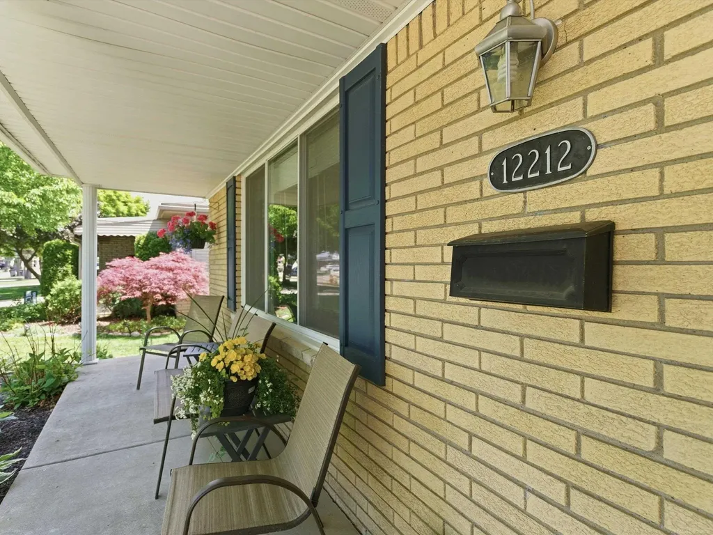 12212 Polara Drive Sterling Heights City MI 48312