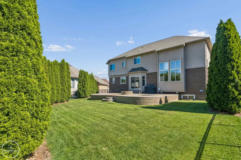 19060 Bedford Drive Clinton Charter Township MI 48038
