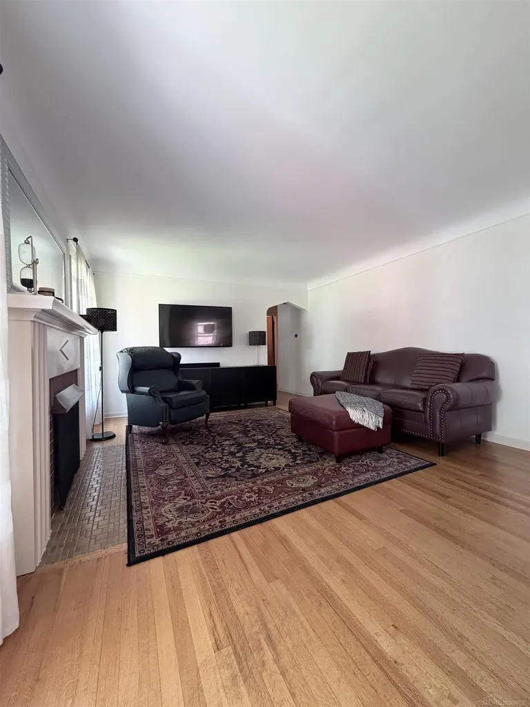 21640 Mauer Street St. Clair Shores City MI 48080