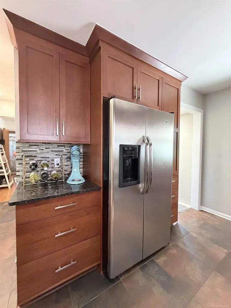 21640 Mauer Street St. Clair Shores City MI 48080